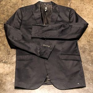 Men’s black blazer